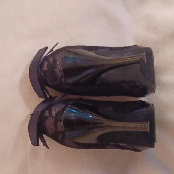 Fergalicious 4 inch heels - Picture 4 of 8